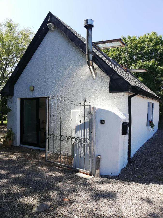 Sanctuary Lodge Cork Exterior photo